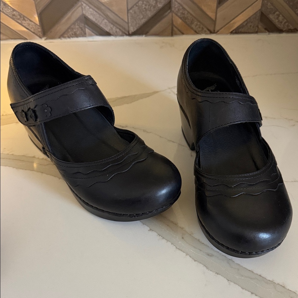 Dansko Mary Jane Women's Shoes - Picture 3 of 6